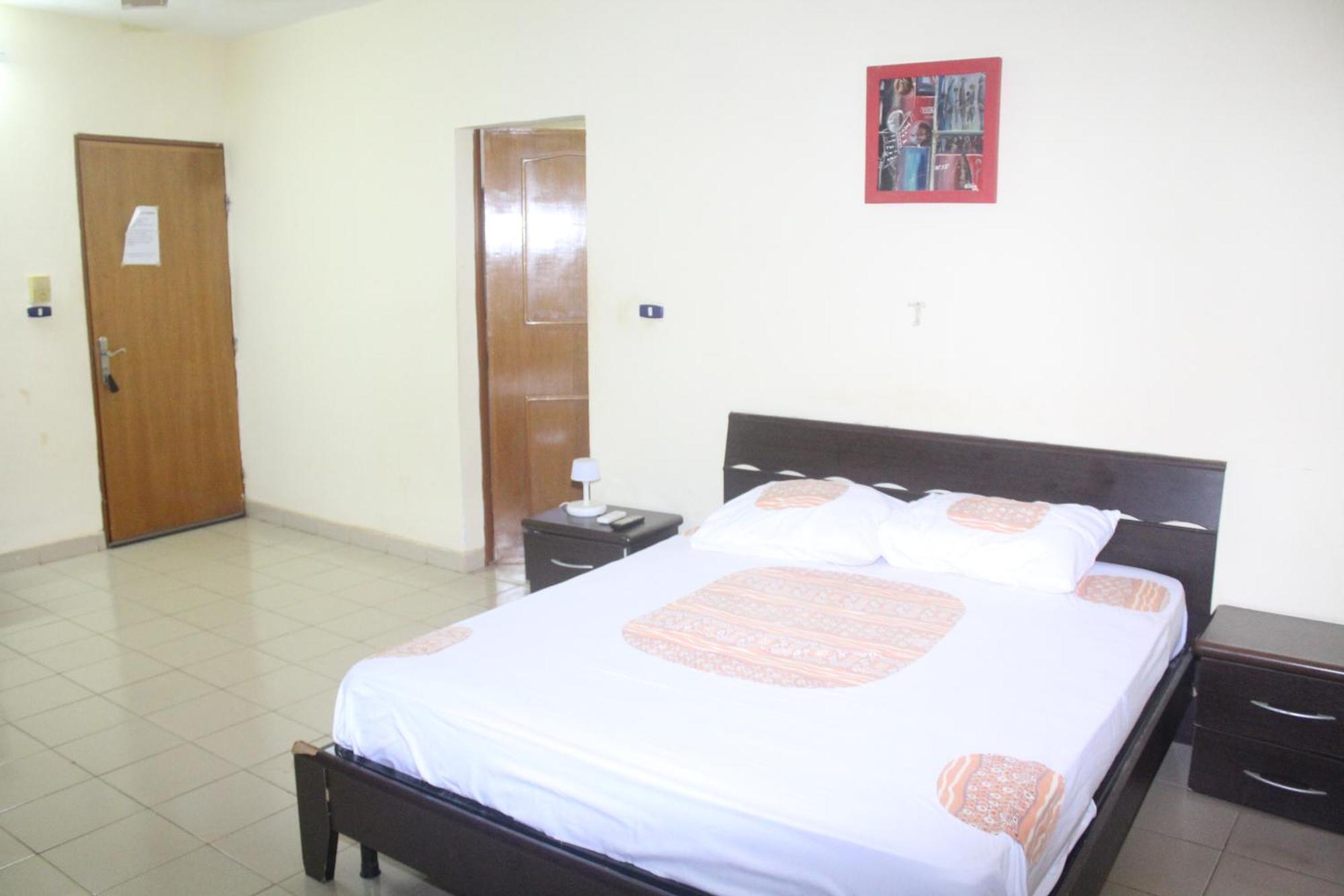 Residence Diane Ouagadougou Bagian luar foto
